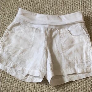 white linen athleta shorts